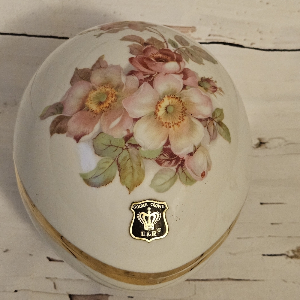 Vintage Golden Crown E&R Porcelain Egg